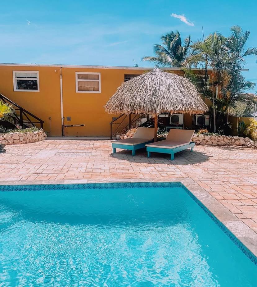 Casa Di Caribe - Beach House Виллемстад Экстерьер фото